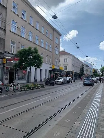 Edle Altbauwohnung Free Parking Garage Appartement Wenen