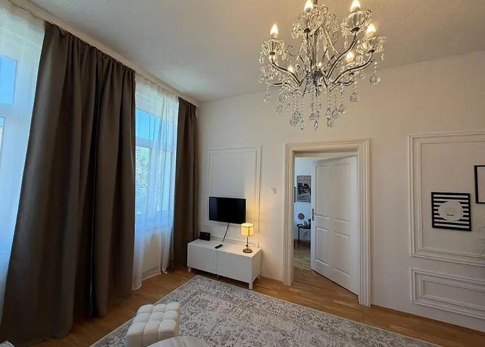 Appartement Edle Altbauwohnung Free Parking Garage Wenen